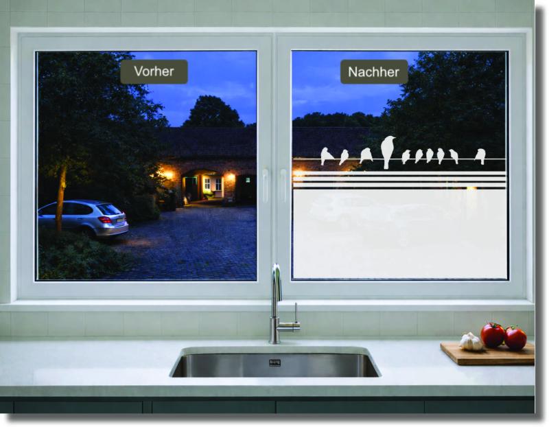 Fensterfolie mit Vögeln auf einer Leitung als dekorativer Sichtschutz für Wohnräume